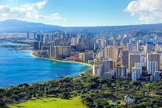 הונולולו Spacious Waikiki Banyan Condo With Ample Sleeping, Walk To Beach, Great Views And Free Parking 0*,